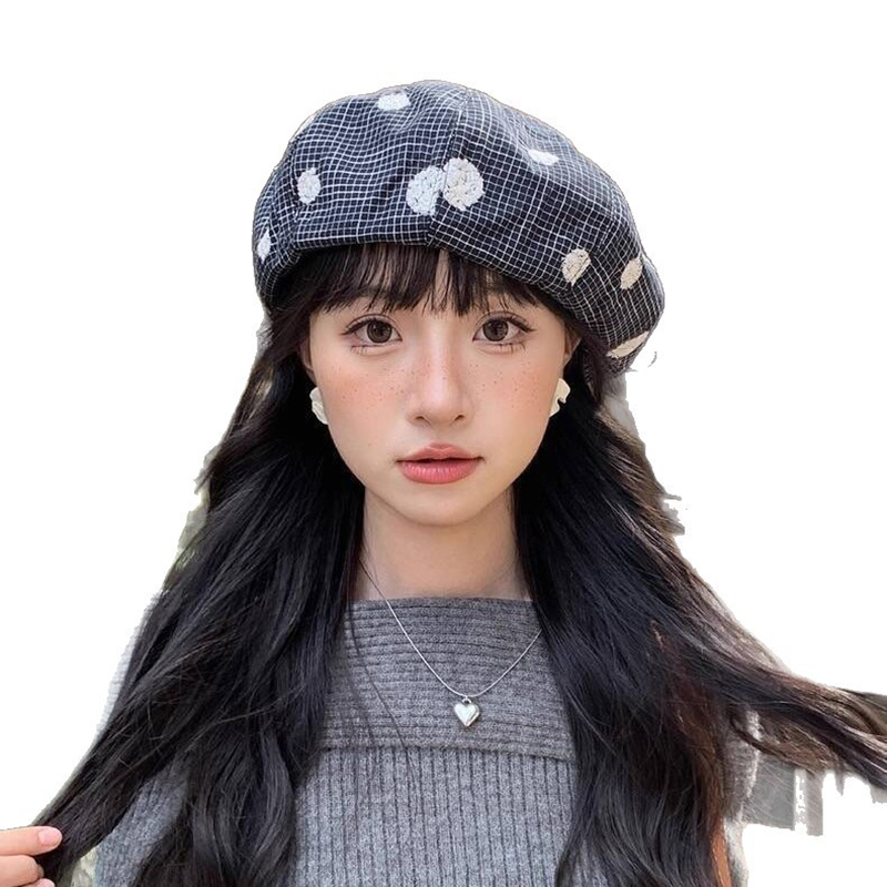 Japanese-style beret hat, simple and versatile, suitable for outdoor activities, sun protection and windproof, stylish octagonal hat, suitable for men and women in spring and autumn, painter's hat.